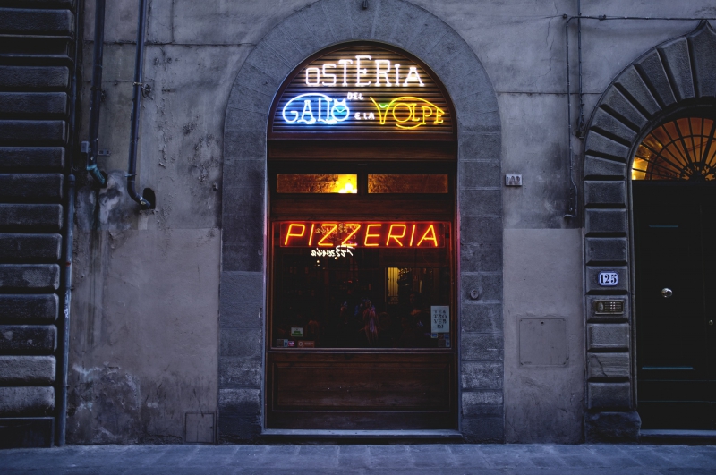 pizzeria-LA ROQUETTE SUR VAR-min_pizzeria-705842