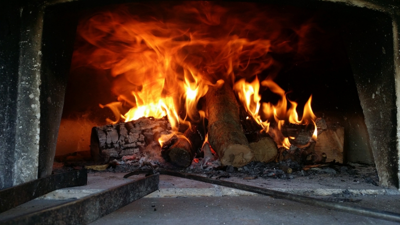 pizzeria-LA ROQUETTE SUR VAR-min_wood-fired-oven-1960099